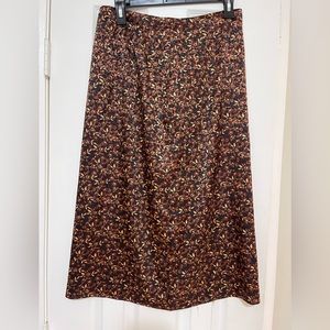 Midi skirt size M